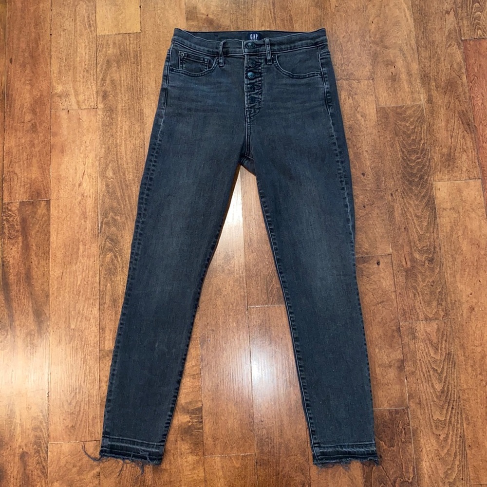Gap’s Vintage High Rise Black Denim Skinny Jeans